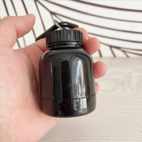 Protein Powder Keychain Funnel – BPA-free and portable